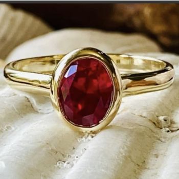 Anillo en oro 18 k y rubí natural